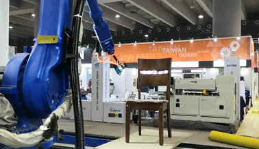 CurveRobot参加第九届中国（广州）定制家居展